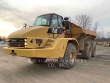 2005 Caterpillar 735